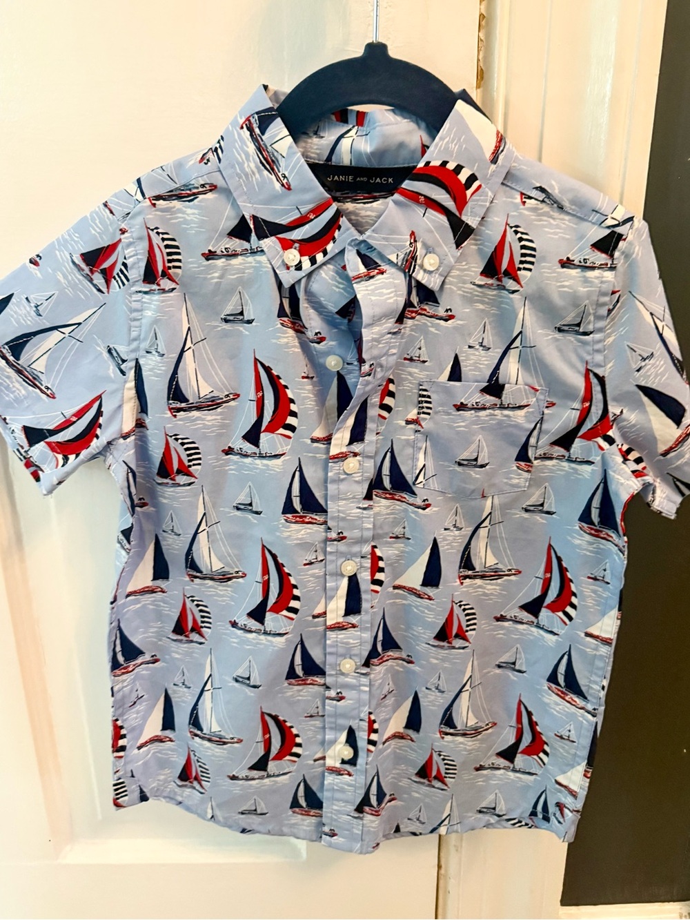 Janie and Jack Blue Sailboat Button-Up Shirt with Red & Navy Sails NWT Size 5